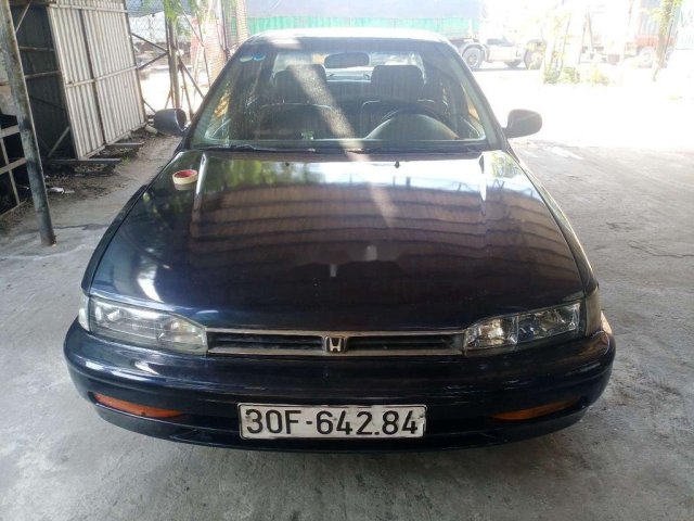 Cần bán xe Honda Accord sản xuất 1993, màu đen, nhập khẩu nguyên chiếc, giá tốt