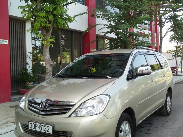 Chính chủ bán Toyota Innova sản xuất năm 2009, số tự động, màu vàng, giá tốt