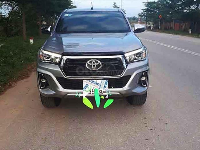 Cần bán lại xe Toyota Hilux sản xuất năm 2018, màu bạc, nhập khẩu nguyên chiếc còn mới, 789 triệu0