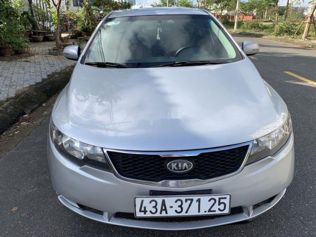 Cần bán xe Kia Forte 2012, màu bạc chính chủ0