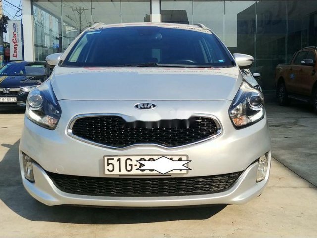 Bán Kia Rondo sản xuất năm 2015, màu bạc