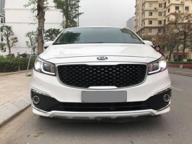 Bán Kia Sedona sản xuất năm 2018, màu trắng còn mới