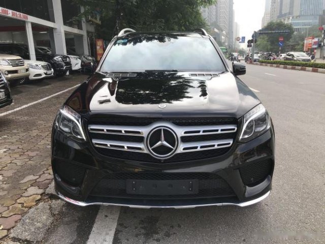 Cần bán gấp Mercedes GLS năm sản xuất 2018, màu đen còn mới0