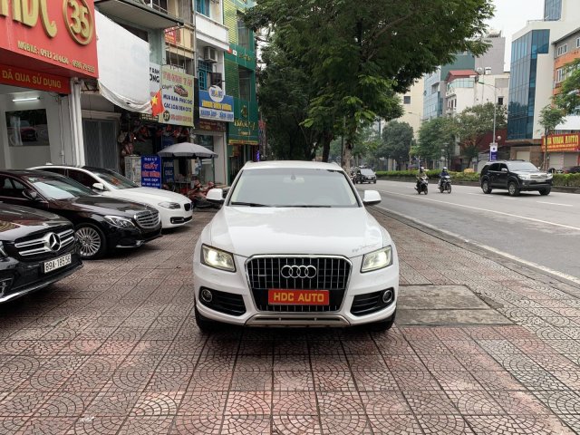 Bán xe Audi Q5 sản xuất 2013 đăng ký 2014, màu trắng, đi chuẩn 70.000 Km, biển HN, cực đẹp bao check hãng toàn quốc0