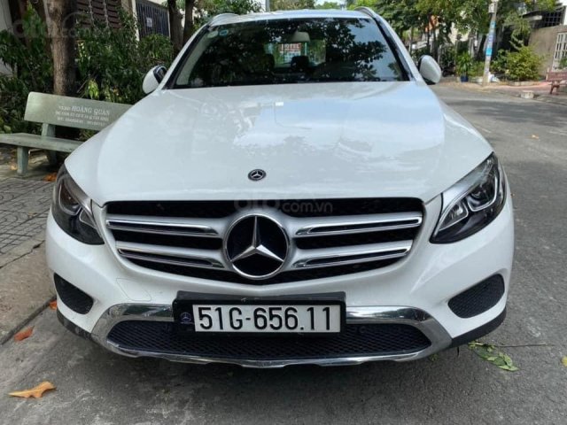 Bán xe Mercedes-Benz GLC 200 SX cuối 2018, model 2019, màu trắng, nội thất kem0