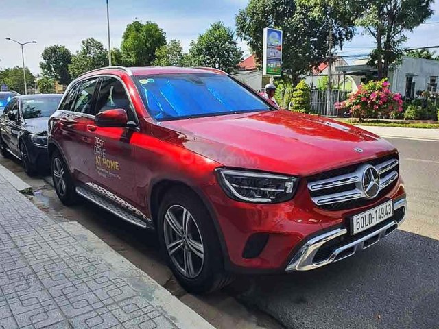 Bán Mercedes-Benz GLC200 sản xuất 2019, màu đỏ, giá ưu đãi