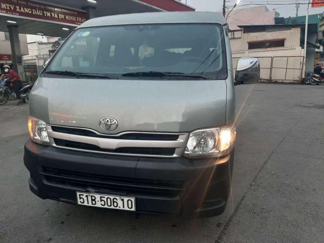 Bán Toyota Hiace sản xuất năm 2011, 16 chỗ, màu xanh ngọc