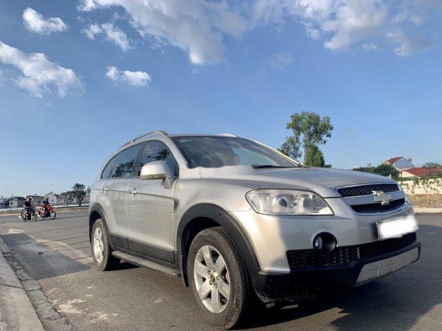 Cần bán lại xe Chevrolet Captiva 2008, màu bạc còn mới0