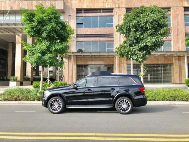 Bán xe Mercedes GLS500 2016, màu đen, nhập khẩu nguyên chiếc