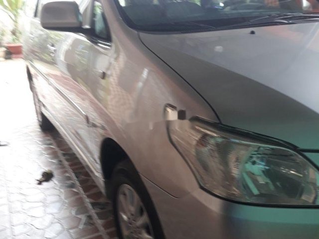 Bán ô tô Toyota Innova sản xuất năm 2013, màu bạc, giá chỉ 410 triệu