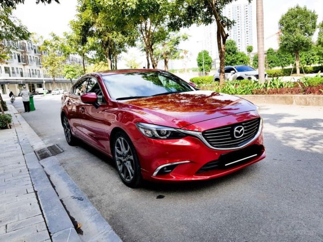 Cần bán gấp với giá ưu đãi nhất chiếc Mazda 6 2.5 Premium đời 2018, xe còn mới