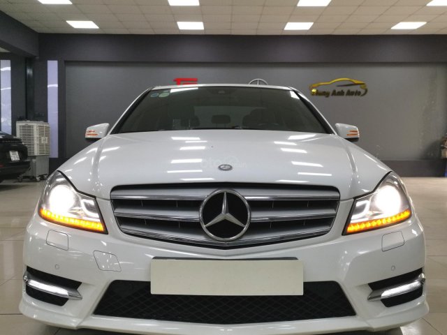 Bán xe Mercedes Benz C300 AMG 2011