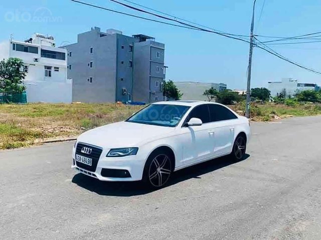 Cần bán lại xe Audi A4 sản xuất năm 2010, màu trắng, nhập khẩu 0