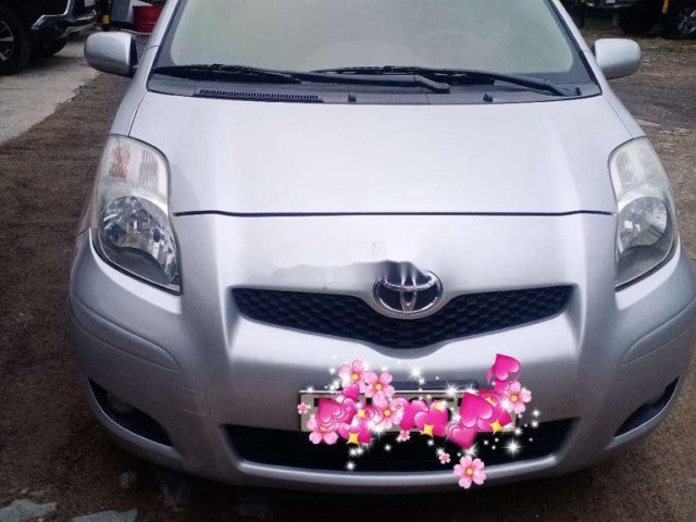 Cần bán xe Toyota Yaris sản xuất năm 2009, xe nhập, 315 triệu