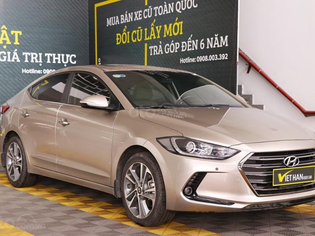 Bán Hyundai Elantra 2.0AT 2019, giá chỉ 618tr