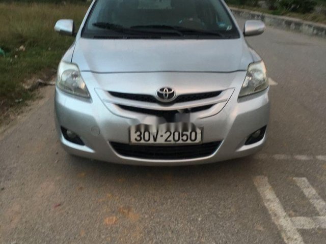 Cần bán lại xe Toyota Vios đời 2009, màu bạc chính chủ, giá 258tr