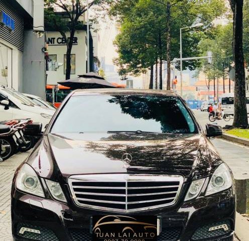 Bán Mercedes E class sản xuất năm 2009, màu nâu còn mới, giá 575tr0