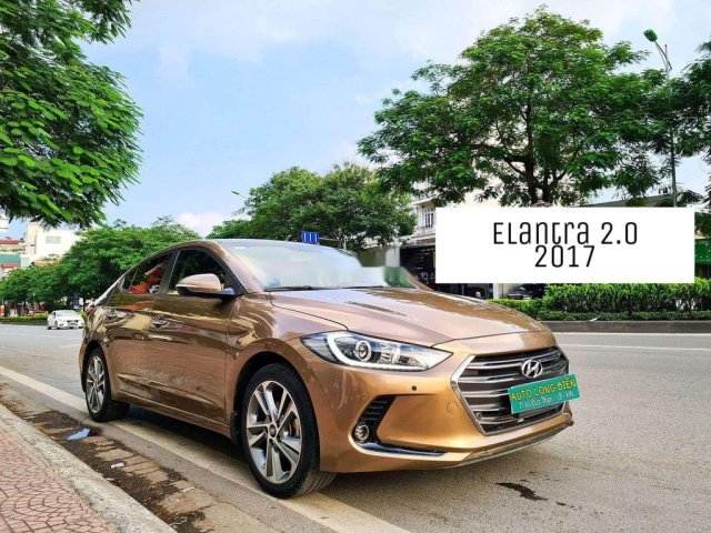 Cần bán Hyundai Elantra đời 2017, màu nâu còn mới, 554 triệu