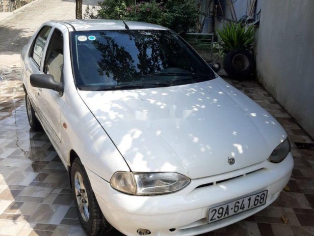 Cần bán xe Fiat Siena sản xuất năm 2002, màu trắng