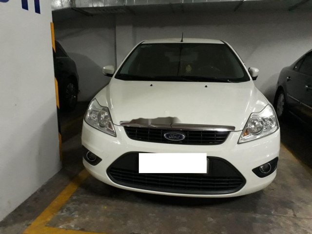 Xe Ford Focus 2011, màu trắng ít sử dụng, 300tr0