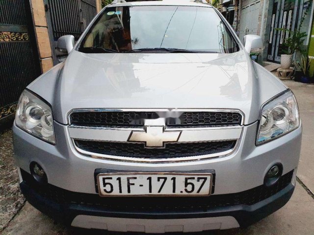 Cần bán lại xe Chevrolet Captiva sản xuất 2009, màu bạc chính chủ0