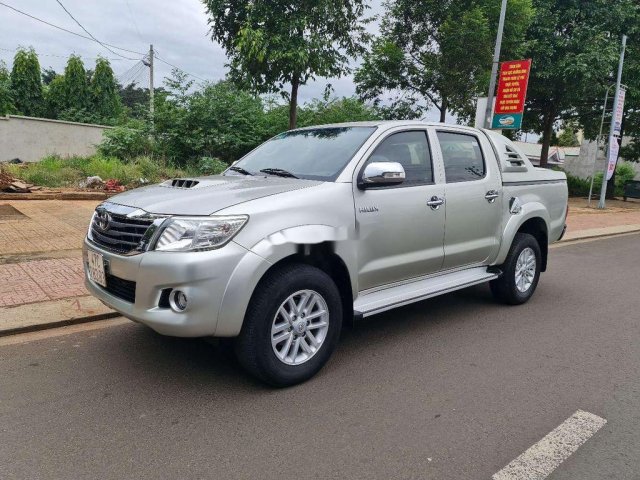 Bán Toyota Hilux sản xuất 2014, nhập khẩu nguyên chiếc0