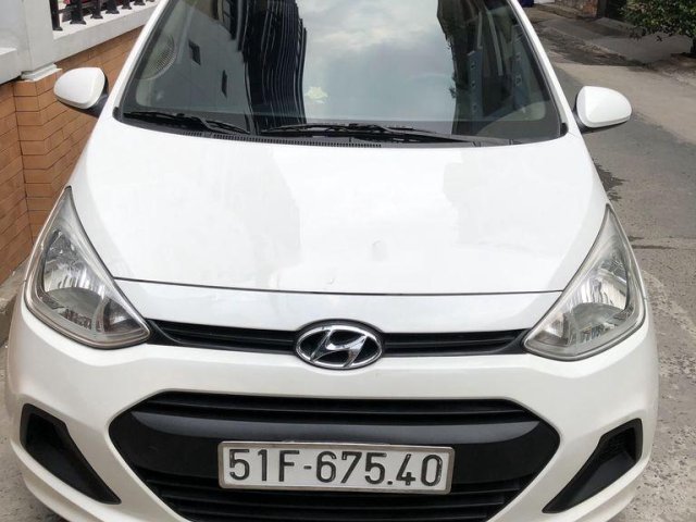 Bán ô tô Hyundai Grand i10 năm 2015, màu trắng, nhập khẩu nguyên chiếc0