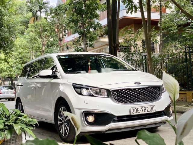 Cần bán lại xe Kia Sedona sản xuất 2017, giá tốt, xe một đời chủ còn mới