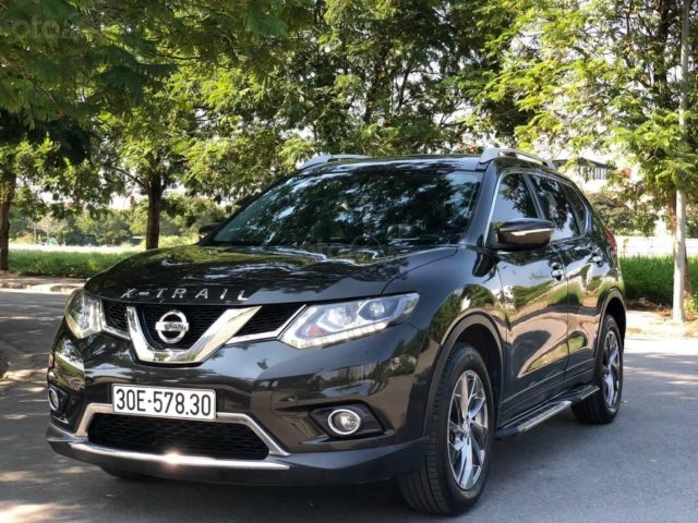 Bán xe Nissan Xtrail 2.0 bản Premium, SX 2016, màu đen0