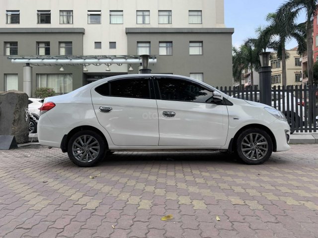 Xe Mitsubishi Attrage sản xuất 2016, màu trắng, nhập khẩu, giá 295 triệu đồng