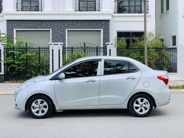 Xe Hyundai Grand i10 sản xuất 2019, màu bạc