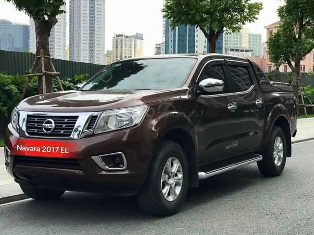 Cần bán Nissan Navara sản xuất 2017, màu nâu  0