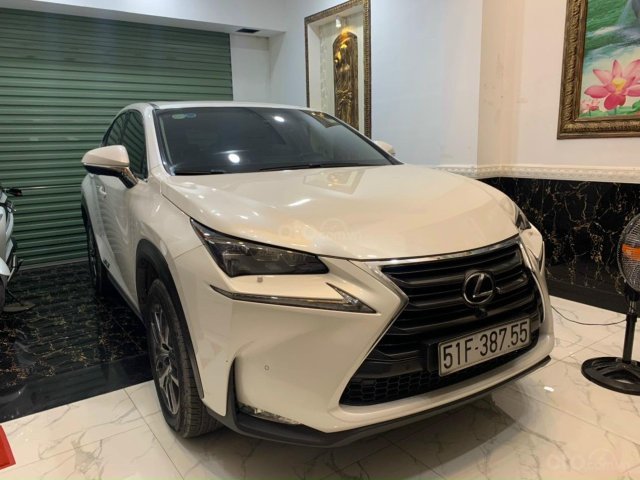 Cần bán xe Lexus NX 200T đời 2015, màu trắng0