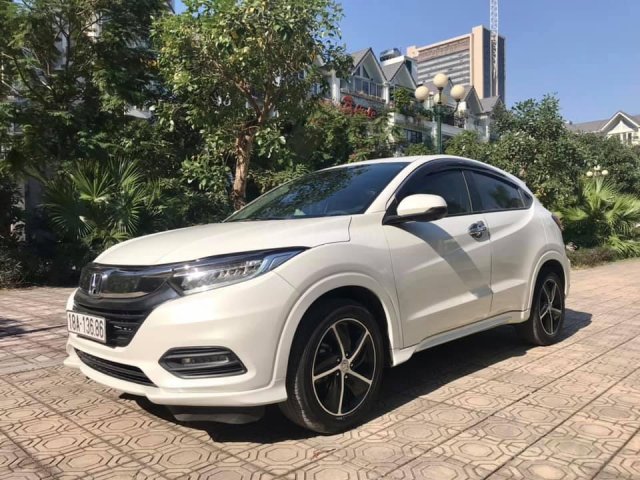 Bán gấp Honda HRV 1.8 L sx 2018, màu trắng