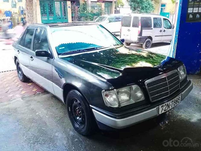 Bán Mercedes E280 năm 1994, màu xanh lam, xe nhập 0