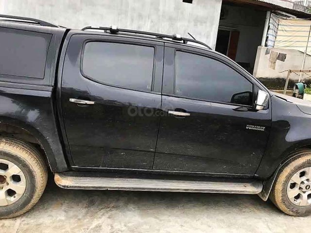 Cần bán Chevrolet Colorado năm sản xuất 2016, màu đen, nhập khẩu số sàn