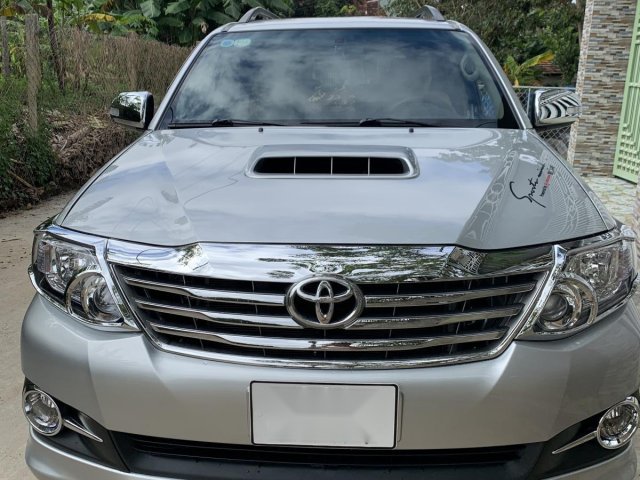 Cần bán xe Fortuner 2.4G 2014, số sàn, máy dầu