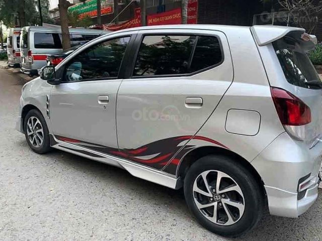 Bán xe Toyota Wigo đời 2018, màu bạc, nhập khẩu số tự động, giá chỉ 338 triệu0