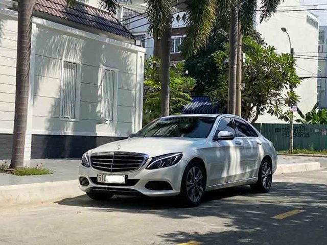 Bán Mercedes C250 Exclusive sản xuất năm 2017, màu trắng0