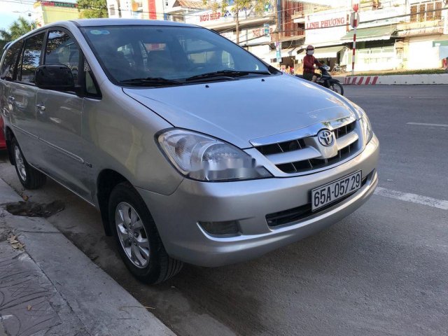 Cần bán gấp Toyota Innova năm 2006, xe giá thấp, động cơ ổn định0