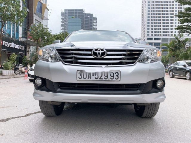 Cần bán lại xe Toyota Fortuner sản xuất năm 2015 còn mới, 635 triệu0