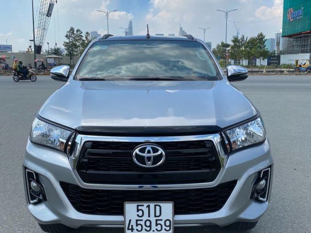 Cần bán gấp Toyota Hilux năm sản xuất 2019, xe nhập