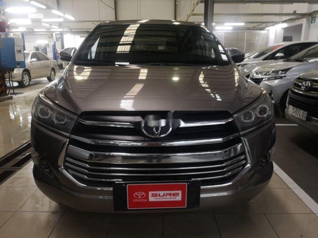 Bán Toyota Innova 2018, màu xám còn mới0