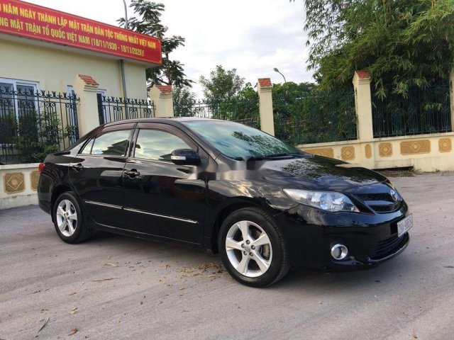 Cần bán xe Toyota Corolla Altis sản xuất 2013, xe còn mới0