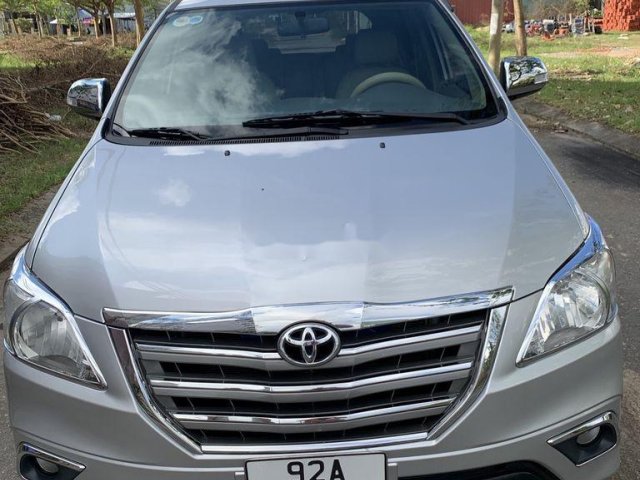 Cần bán Toyota Innova năm sản xuất 2015, giá thấp, động cơ ổn định0