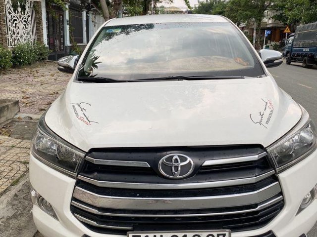 Cần bán lại xe Toyota Innova năm 2016, màu trắng còn mới0