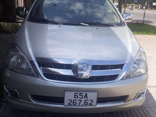 Cần bán gấp Toyota Innova đời 2007, màu bạc còn mới0