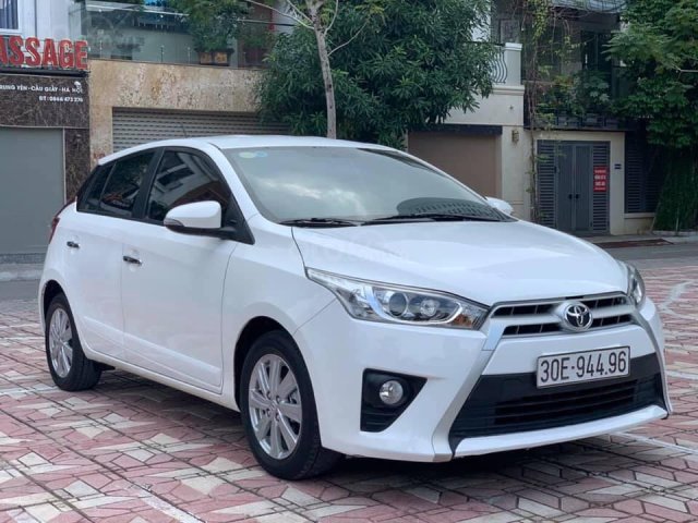 Cần bán xe Toyota Yaris bản G đăng ký 2015 màu trắng0