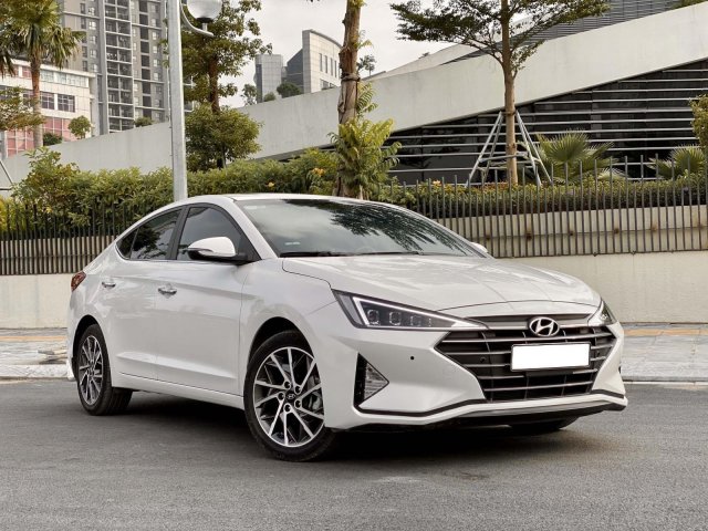 Hyundai Elantra 2.0AT Sx 20200