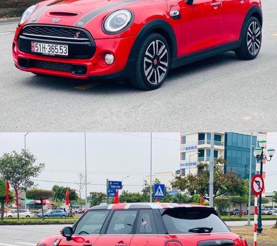 Mini Cooper S 5Door model 2019, màu đỏ0